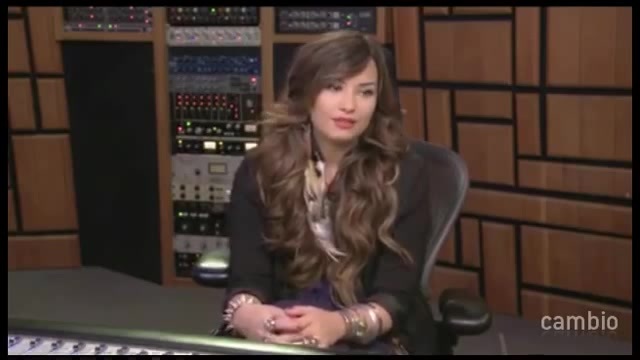 Live Chat w_ Demi Lovato 21 July 2011 Part 1 0725