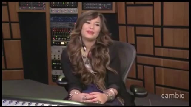 Live Chat w_ Demi Lovato 21 July 2011 Part 1 0736