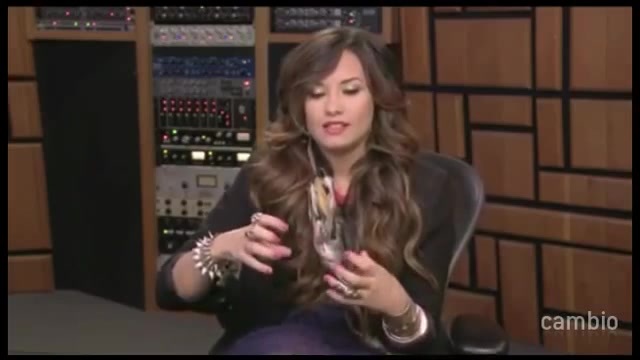 Live Chat w_ Demi Lovato 21 July 2011 Part 1 0403
