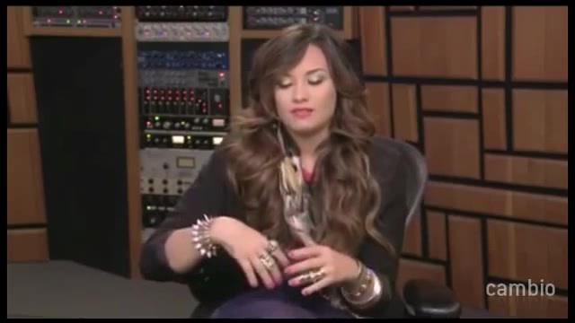 Live Chat w_ Demi Lovato 21 July 2011 Part 1 0409