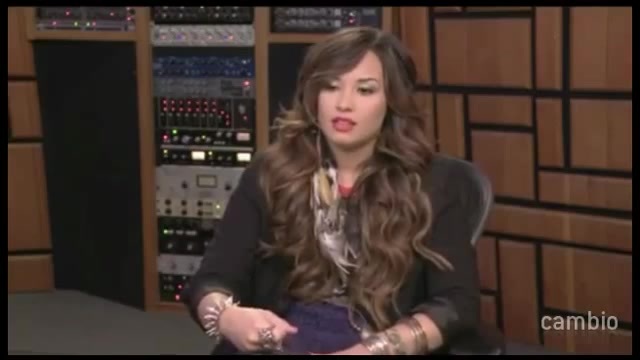 Live Chat w_ Demi Lovato 21 July 2011 Part 1 0456