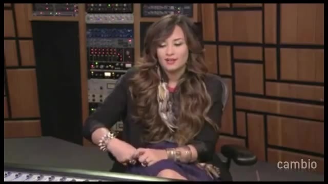 Live Chat w_ Demi Lovato 21 July 2011 Part 1 0983 - Demilush - Live Chat with Demi Lovato 21 July 2011 Part oo1