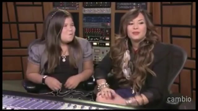 Live Chat w_ Demi Lovato 21 July 2011 Part 1 2231