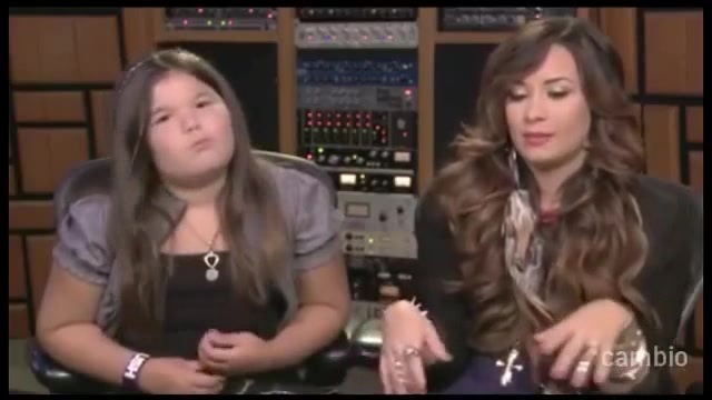 Live Chat w_ Demi Lovato 21 July 2011 Part 1 2402 Live Chat w_ Demi Lovato 21 July 2011 Part 1 2402