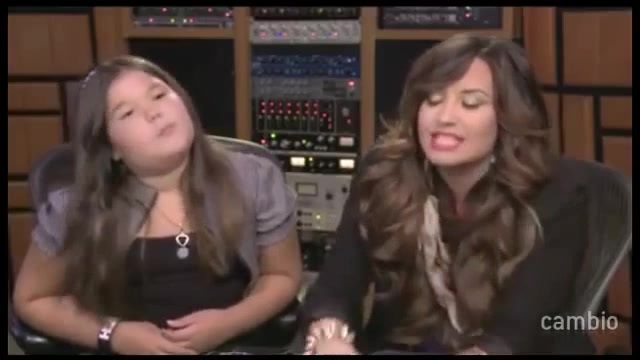 Live Chat w_ Demi Lovato 21 July 2011 Part 1 2626