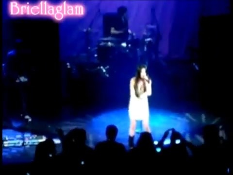 PROOF That Selena Gomez CAN Sing!!! 433