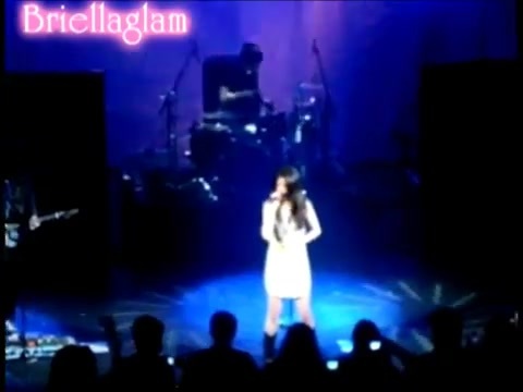 PROOF That Selena Gomez CAN Sing!!! 459