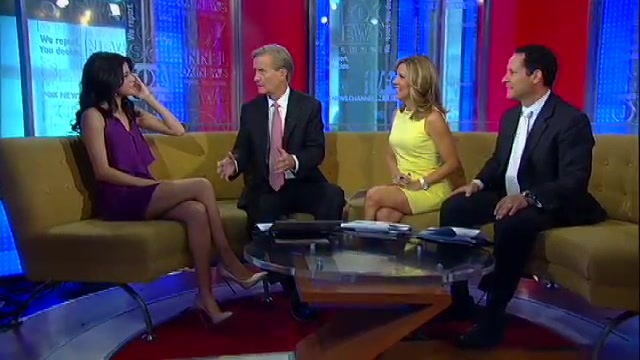 Selena Gomez Talks Bieber_ Growing Up 061