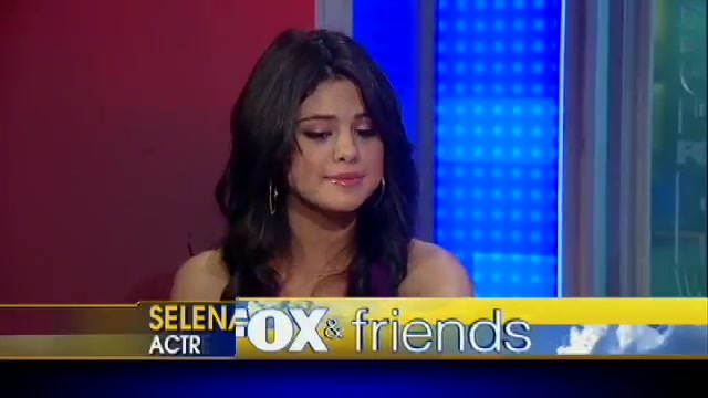 Selena Gomez Talks Bieber_ Growing Up 210