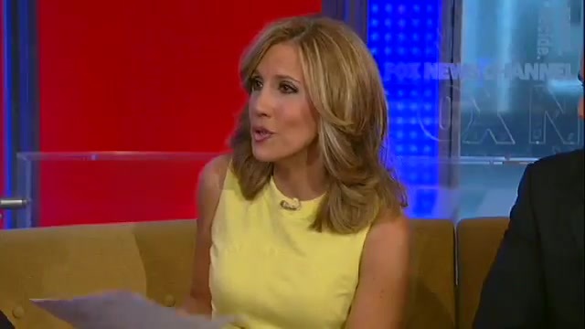 Selena Gomez Talks Bieber_ Growing Up 224