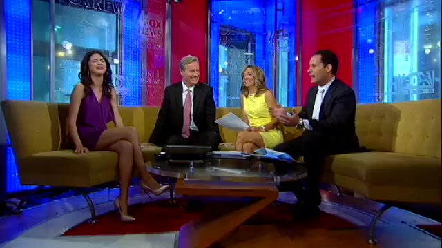 Selena Gomez Talks Bieber_ Growing Up 305