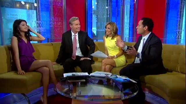 Selena Gomez Talks Bieber_ Growing Up 315