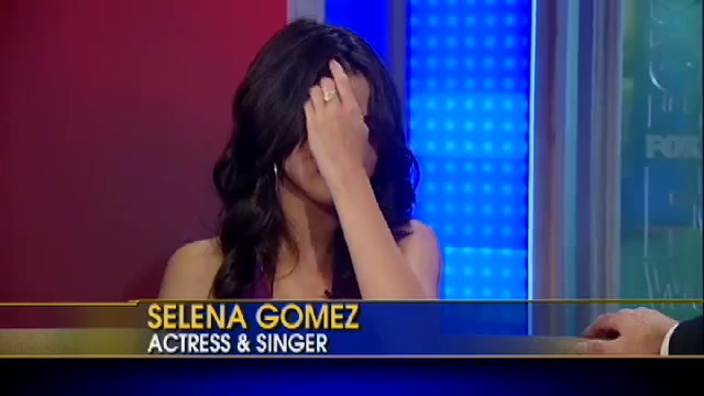 Selena Gomez Talks Bieber_ Growing Up 359