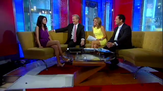 Selena Gomez Talks Bieber_ Growing Up 366