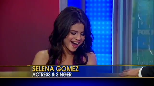 Selena Gomez Talks Bieber_ Growing Up 381