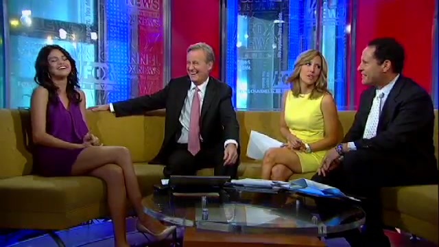 Selena Gomez Talks Bieber_ Growing Up 391