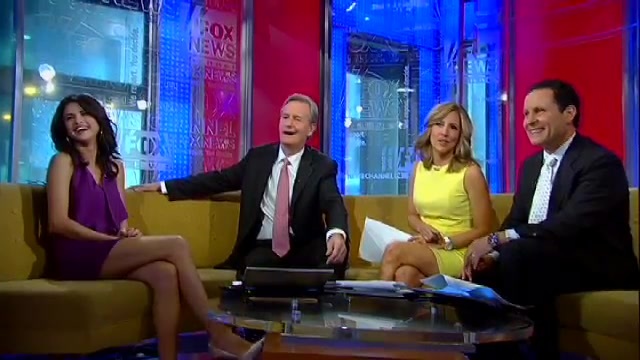 Selena Gomez Talks Bieber_ Growing Up 395 - Selena Gomez Talks Bieber_ Growing Up