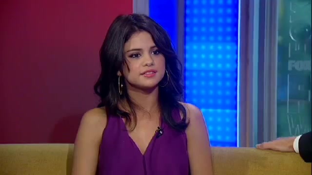 Selena Gomez Talks Bieber_ Growing Up 453