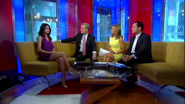 Selena Gomez Talks Bieber_ Growing Up 470