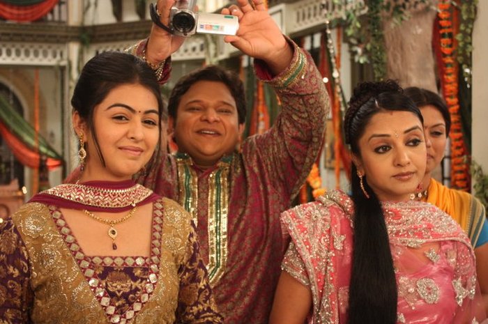 142 - Sapna Babul Ka Bidaai Shafaq Naaz Akka Guni Picture Gallery