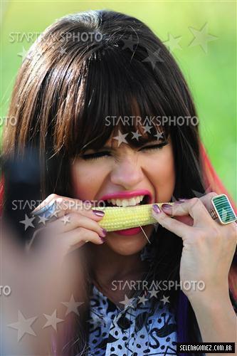 311362_270371306331990_229460823756372_681850_958564707_n - 0                                  Aye - here Maffy_Unicorn