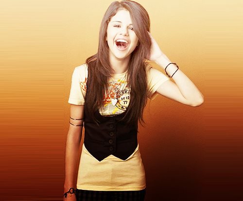 312156_245864542116000_229460823756372_609490_517214259_n - 0                                  Aye - here Maffy_Unicorn