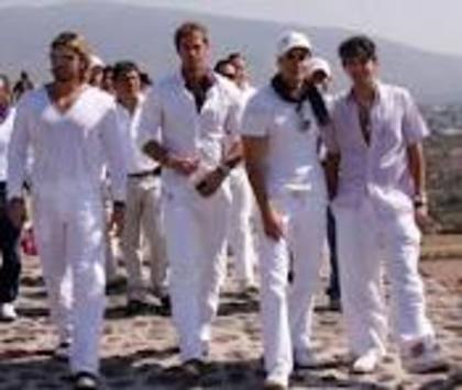 images (41) - Julian Gil