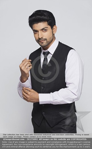 ZX175892 - Geet Hui Sabse Parayi Gurmeet Choudhary Photoshoot II