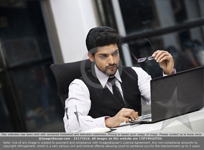 ZX175916 - Geet Hui Sabse Parayi Gurmeet Choudhary Photoshoot II