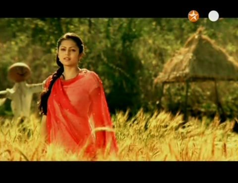 0cf39ea4b99bd0973c00_25 - Geet - Hui Savse Parayi Title Song Caps