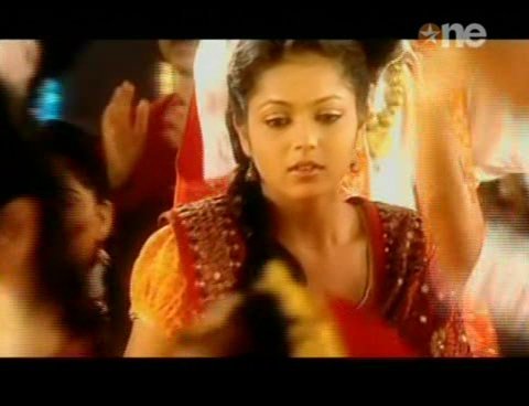 0cf39ea4b99bd0973c00_47 - Geet - Hui Savse Parayi Title Song Caps