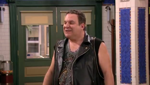 S03E12 085 - Dude Looks like Shakira
