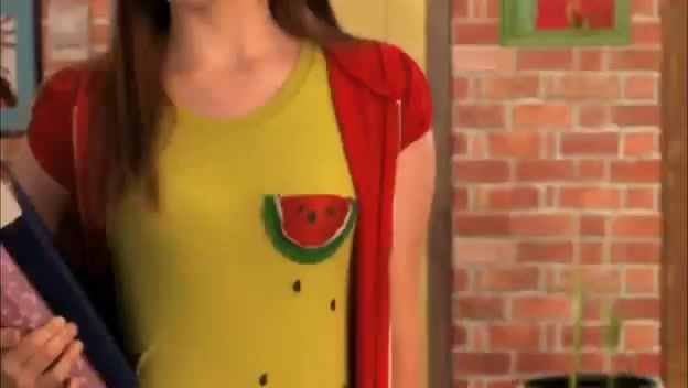 S03E12 098 - Dude Looks like Shakira