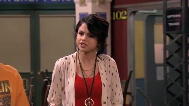 S03E12 257 - Dude Looks like Shakira