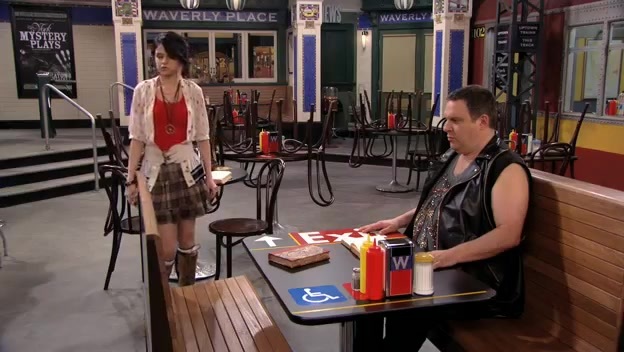 S03E12 275 - Dude Looks like Shakira