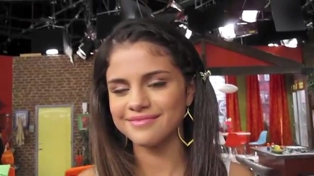 SELENA GOMEZ On The Last Day Of Shooting WIZARDS OF WAVERLY PLACE! 262 - SELENA GOMEZ On The Last Day Of Shooting WIZARDS OF WAVERLY PLACE