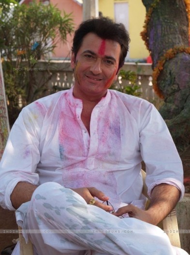 12 - Sapna Babul Ka Bidaai-Holi