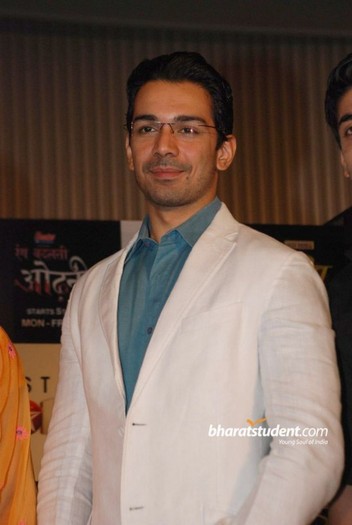 star-ones-geet-and-rang-badalti-odhni-serials-launch_005 - Geet - Hui Sabse Parayi Launch Pictures