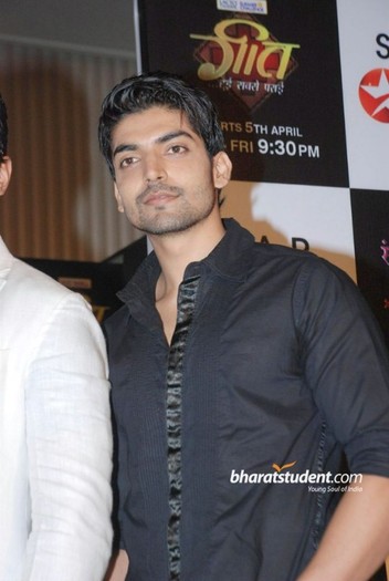 star-ones-geet-and-rang-badalti-odhni-serials-launch_006 - Geet - Hui Sabse Parayi Launch Pictures