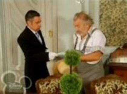 46812915_QJDZCFZWK - episuadele lu nini pe disney channel