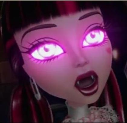 425071_10151295921415136_693135135_22933401_858716048_n - monster high