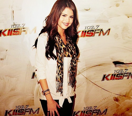 tumblr_lnqr7cVFiI1qhzlkao1_500 - 0    Selena Marie Gomez