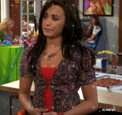 Defapt e .. (intrerupta) - The School Nerd