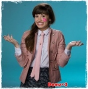 x.Heii!Jucam a/p?:>.Intreb eo. - The School Nerd