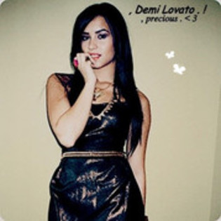 x.Atunkii Roxy te provok sa ne ziki' cat la suta e draguts Mihai!;) - The School Nerd