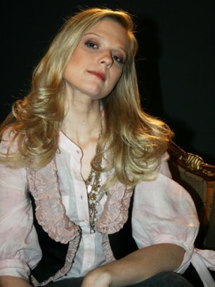 37926_118945624818462_107514375961587_104078_3359548_n - El fantasma de Elena