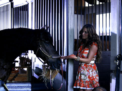 38158_118946294818395_107514375961587_104095_3696575_n - El fantasma de Elena