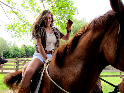 38158_118946304818394_107514375961587_104098_4175171_n - El fantasma de Elena