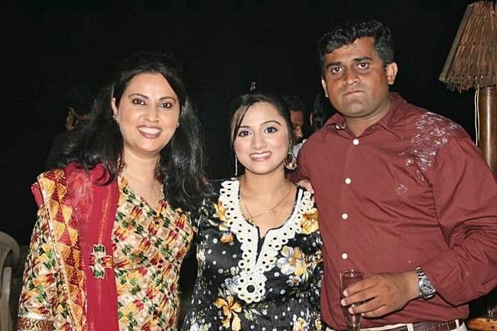 226450_194707760575003_117720784940368_505694_4839684_n