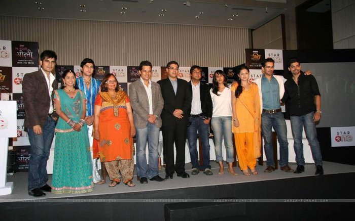 227446_193259524053160_117720784940368_493404_2166292_n - Geet - Hui Sabse Parayi Launch Pictures